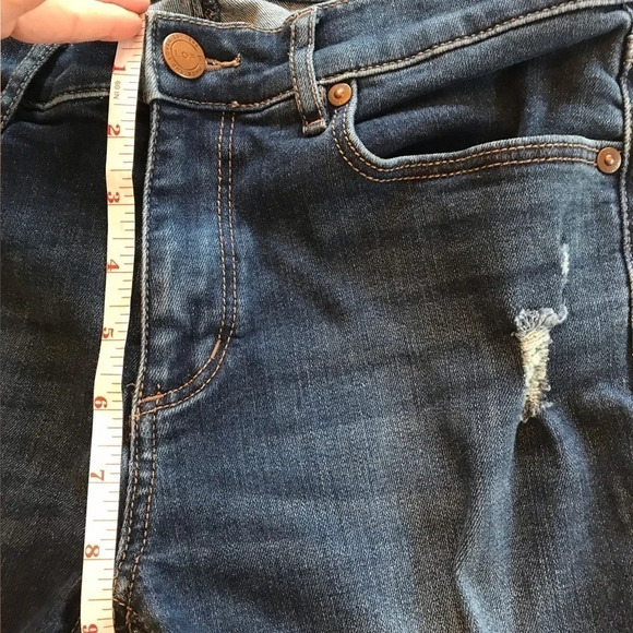 Loft Modern Skinny Mid Rise Dark Wash Distressed Jeans women’s size 6 - Picture 9 of 11